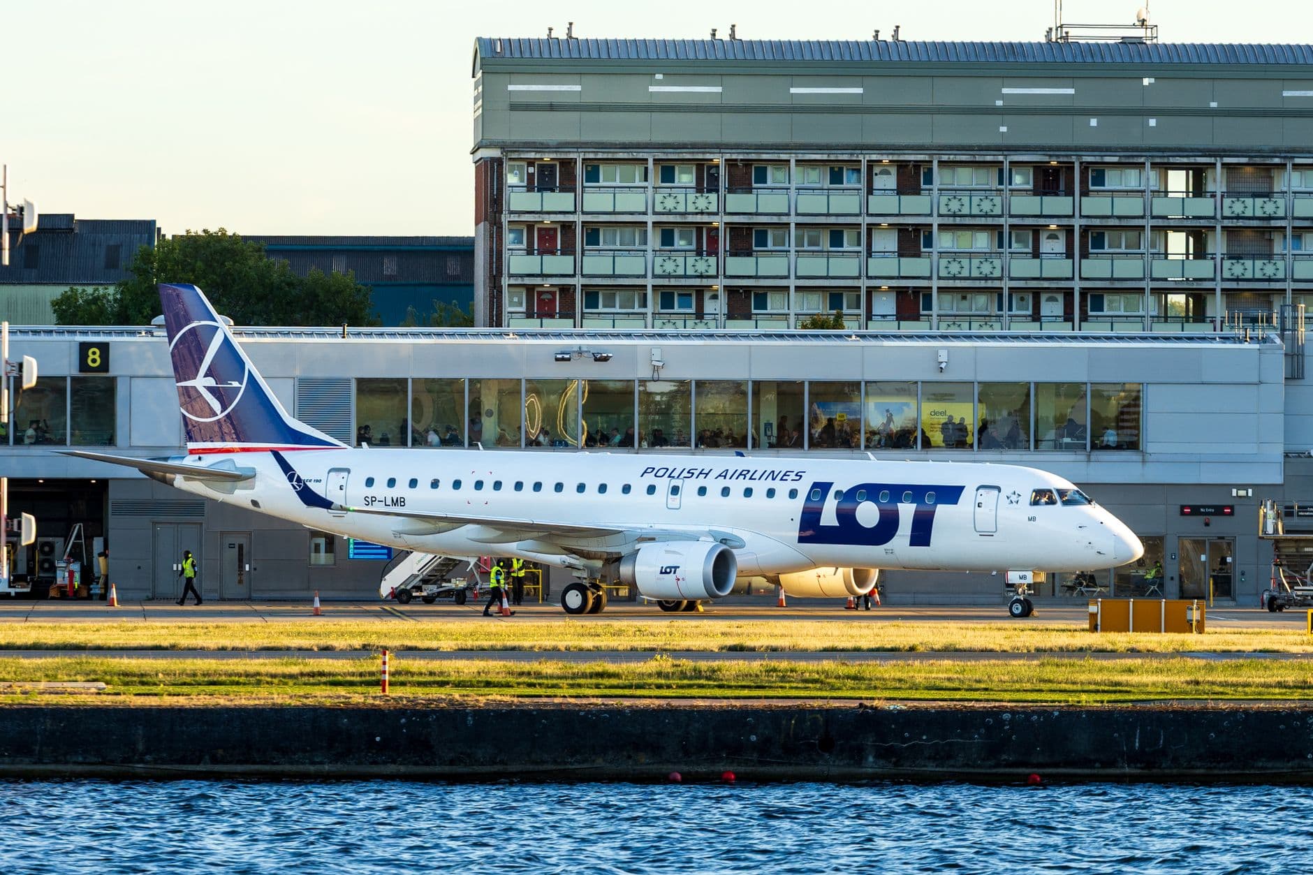 Embraer Hits Q3 Delivery Record But Divides Major Investment Banks