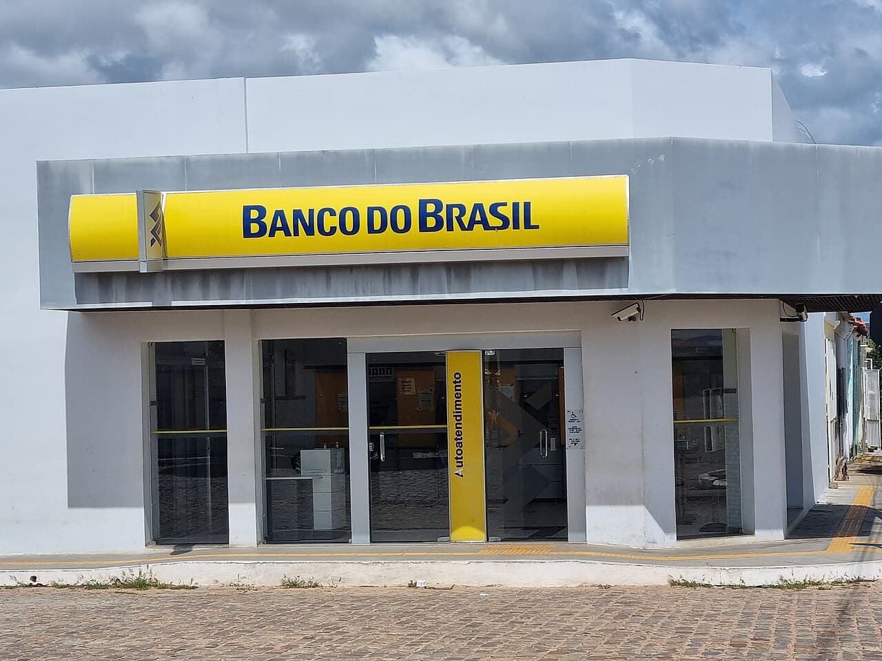 BBAS3 Dividend Cuts Squeeze Yield Seekers as Agribusiness Defaults Rise