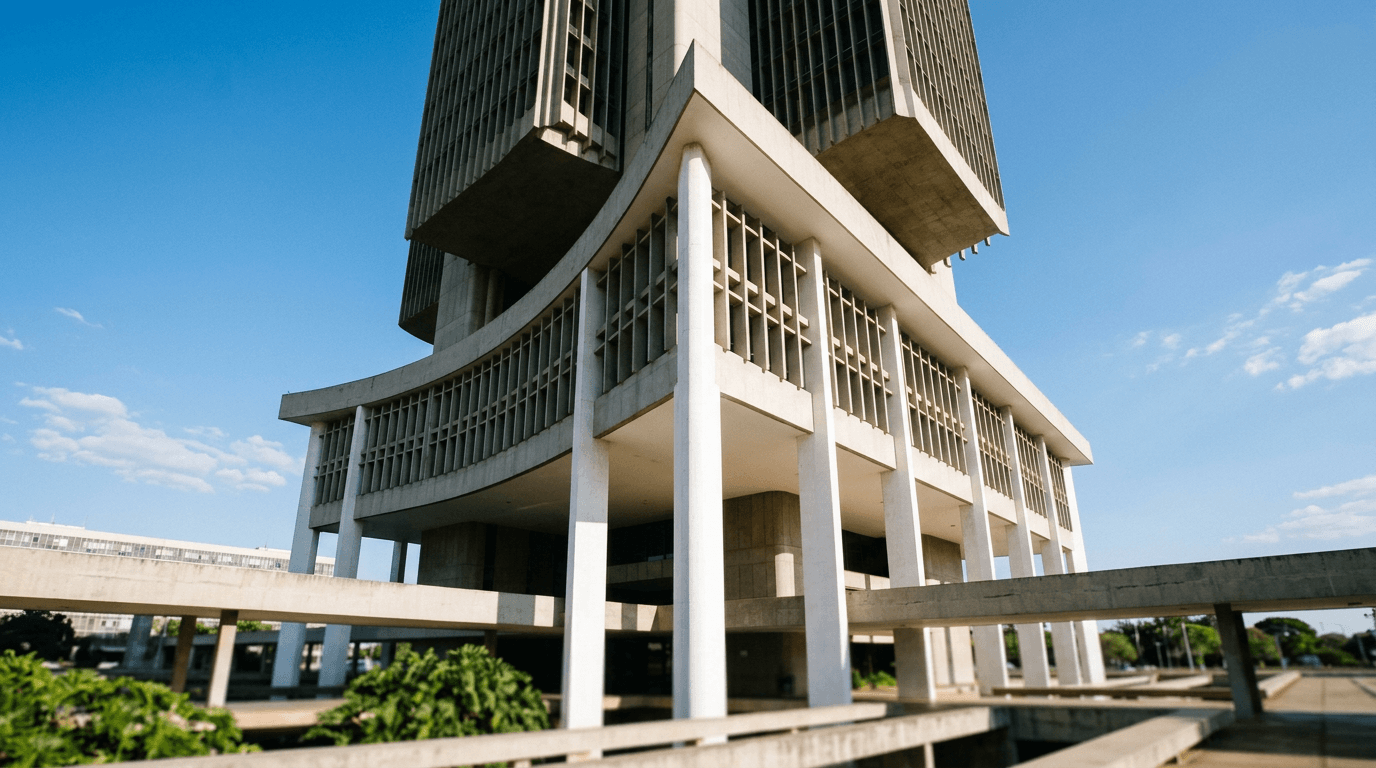 Strong Brazil Job Creation in August Heightens Caution for Central Bank Rate Cuts