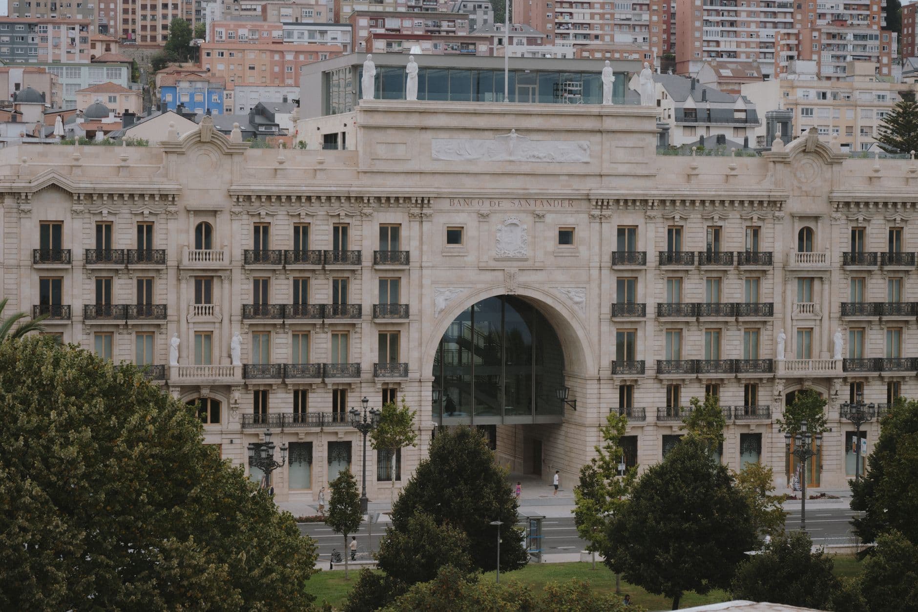 Santander Spain Launches Exchange Offer for Remaining 10% of Brazilian Subsidiary