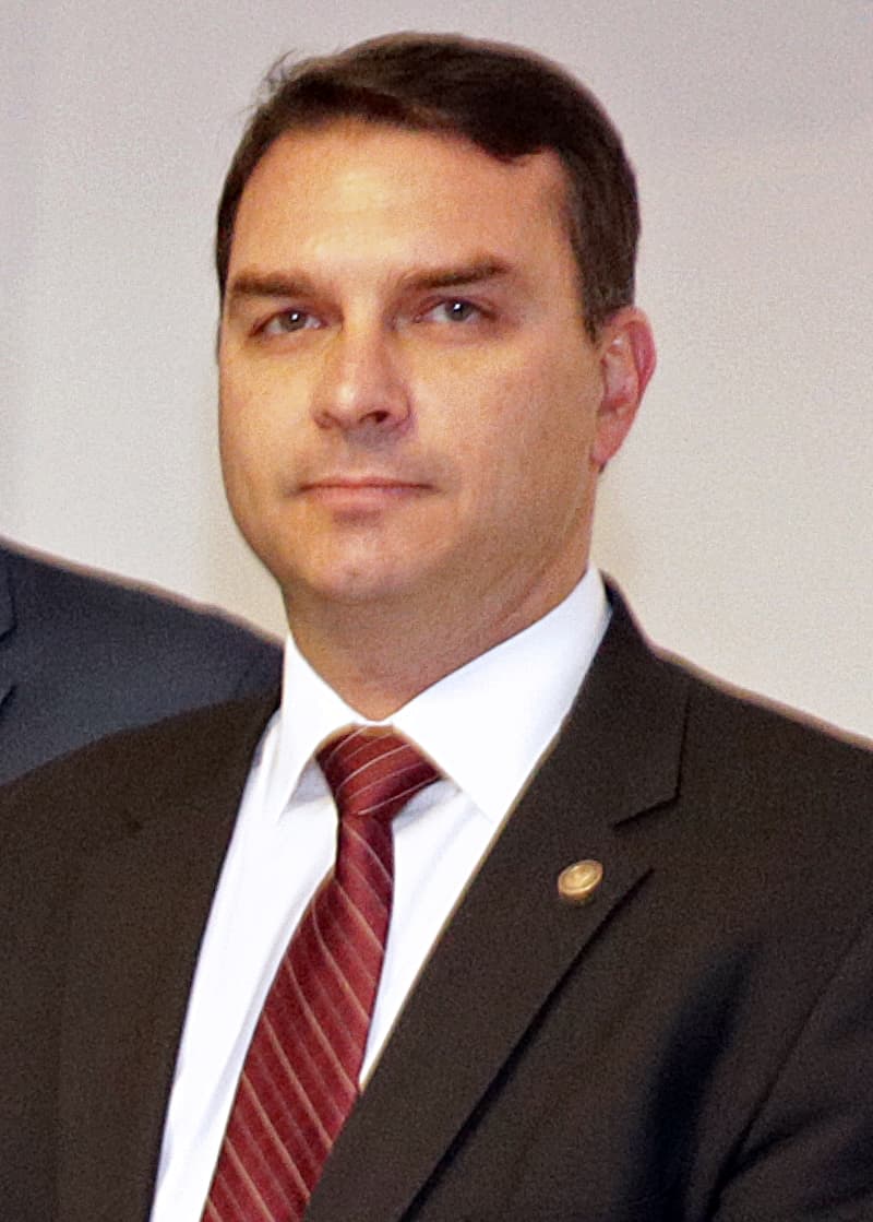 Bolsonaro Challenger Proposes R$190 Billion Fiscal Cut and 20-Year Legal Stability for Investors