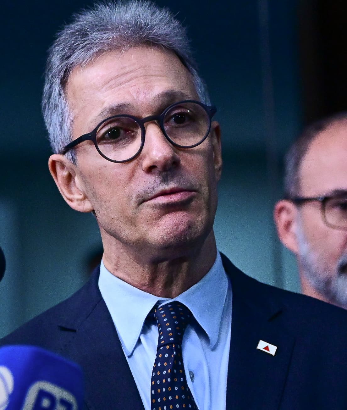 Brazil Candidate Romeu Zema Under Investigation for Voting with Phone