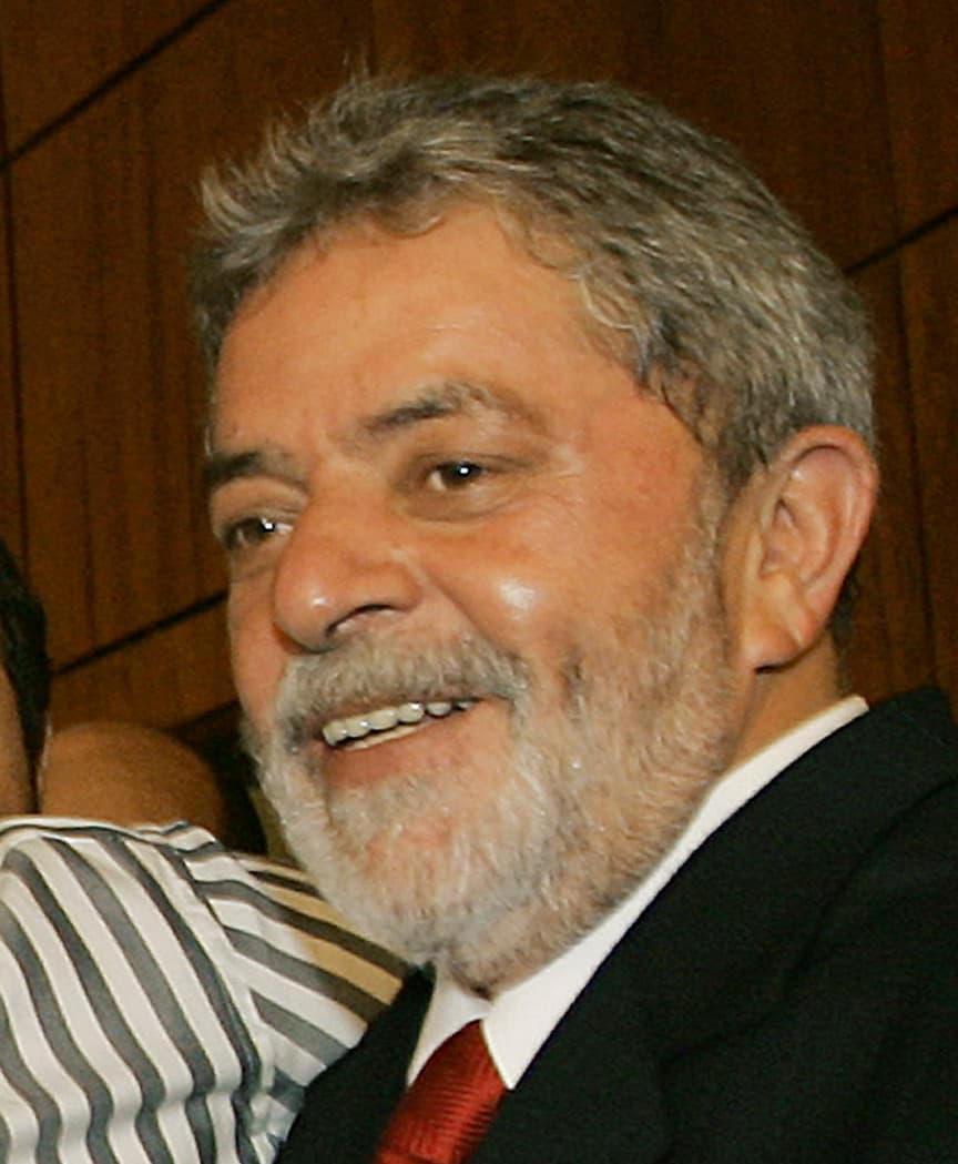Brazil Central Bank Cuts 2026 GDP Forecast After Lula Boosts Social Spending