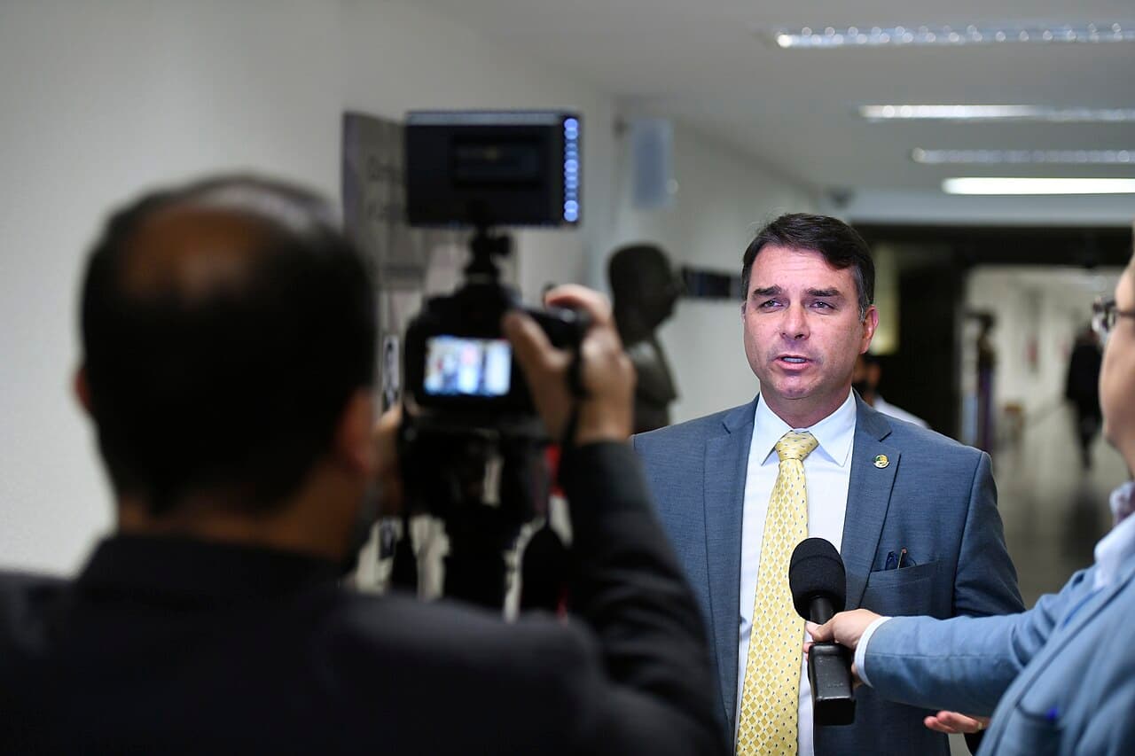 Corruption Probe Against Flávio Bolsonaro Adds Legal Risk to Tight Brazilian Presidential Race
