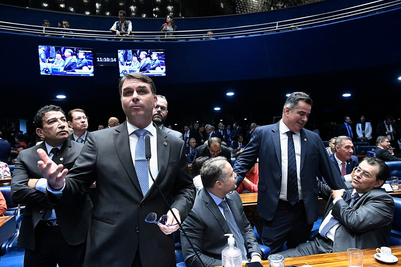 Corruption Probe Targets Brazil Presidential Candidate Flávio Bolsonaro Weeks Before Election