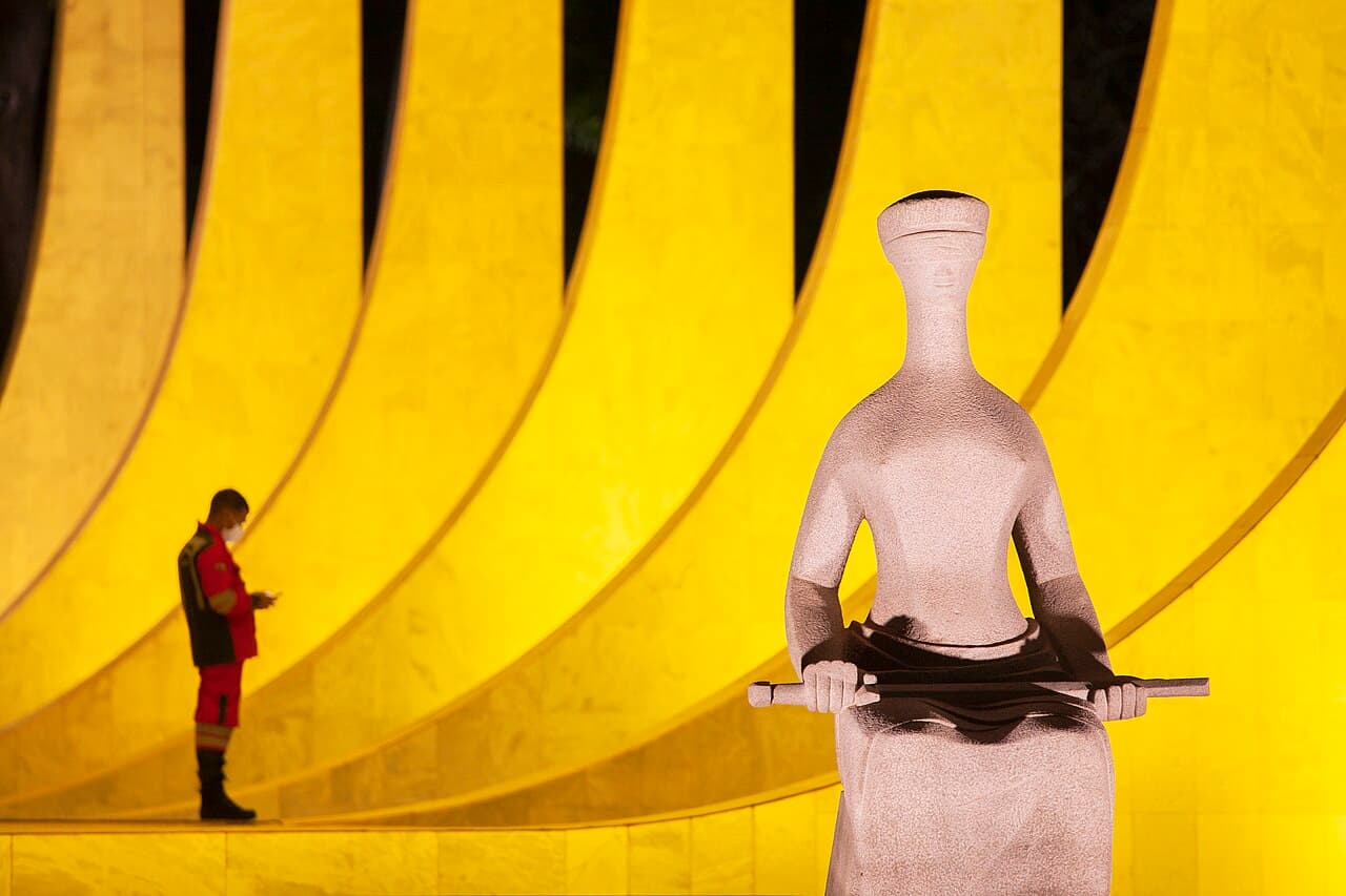 Internal Clashes and 'War of Decisions' at Brazil's Supreme Court Stoke Legal Uncertainty