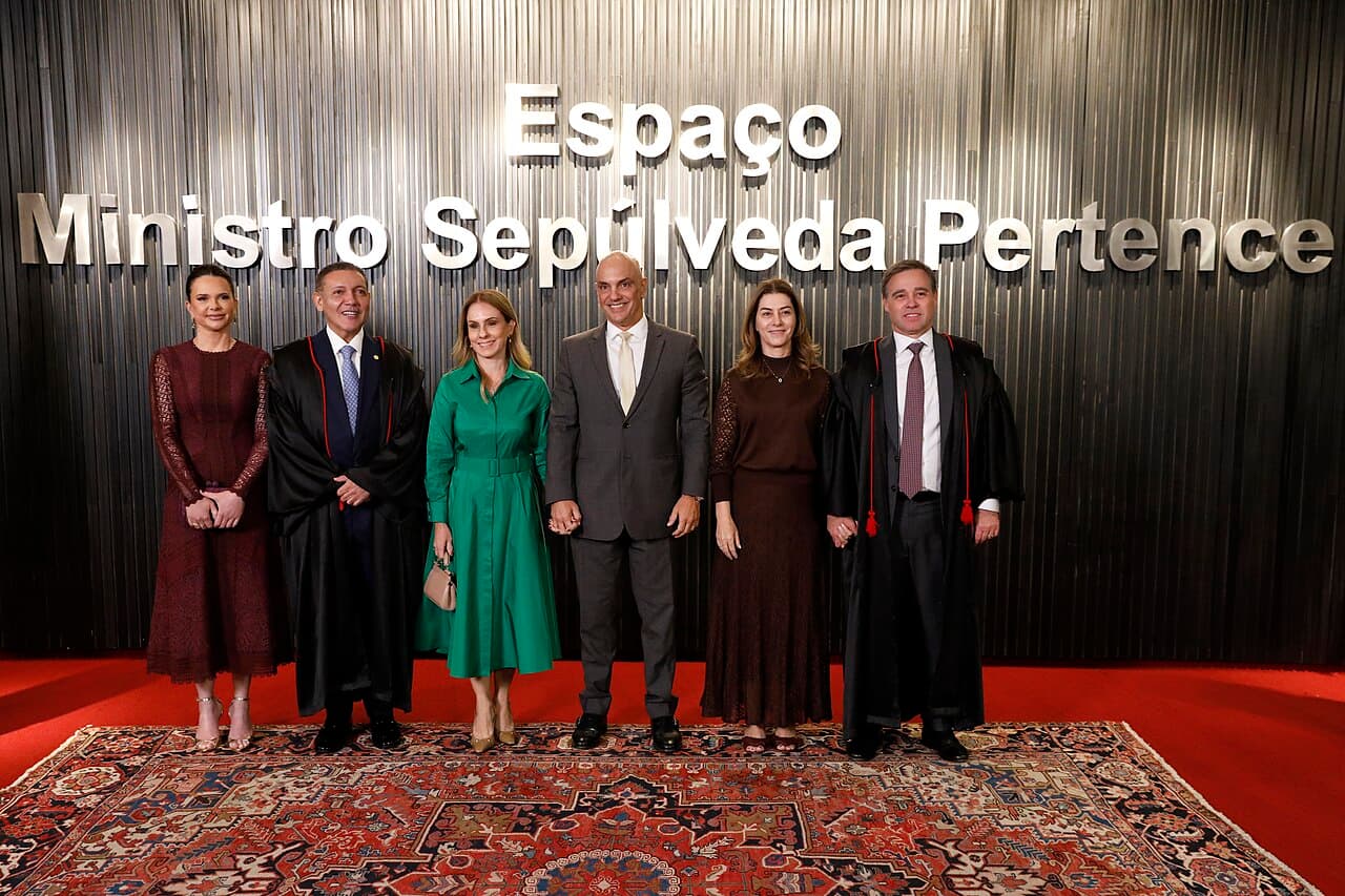 Public Clash Between Top Justices Deepens Brazil Constitutional Crisis, Elevating Political Risk
